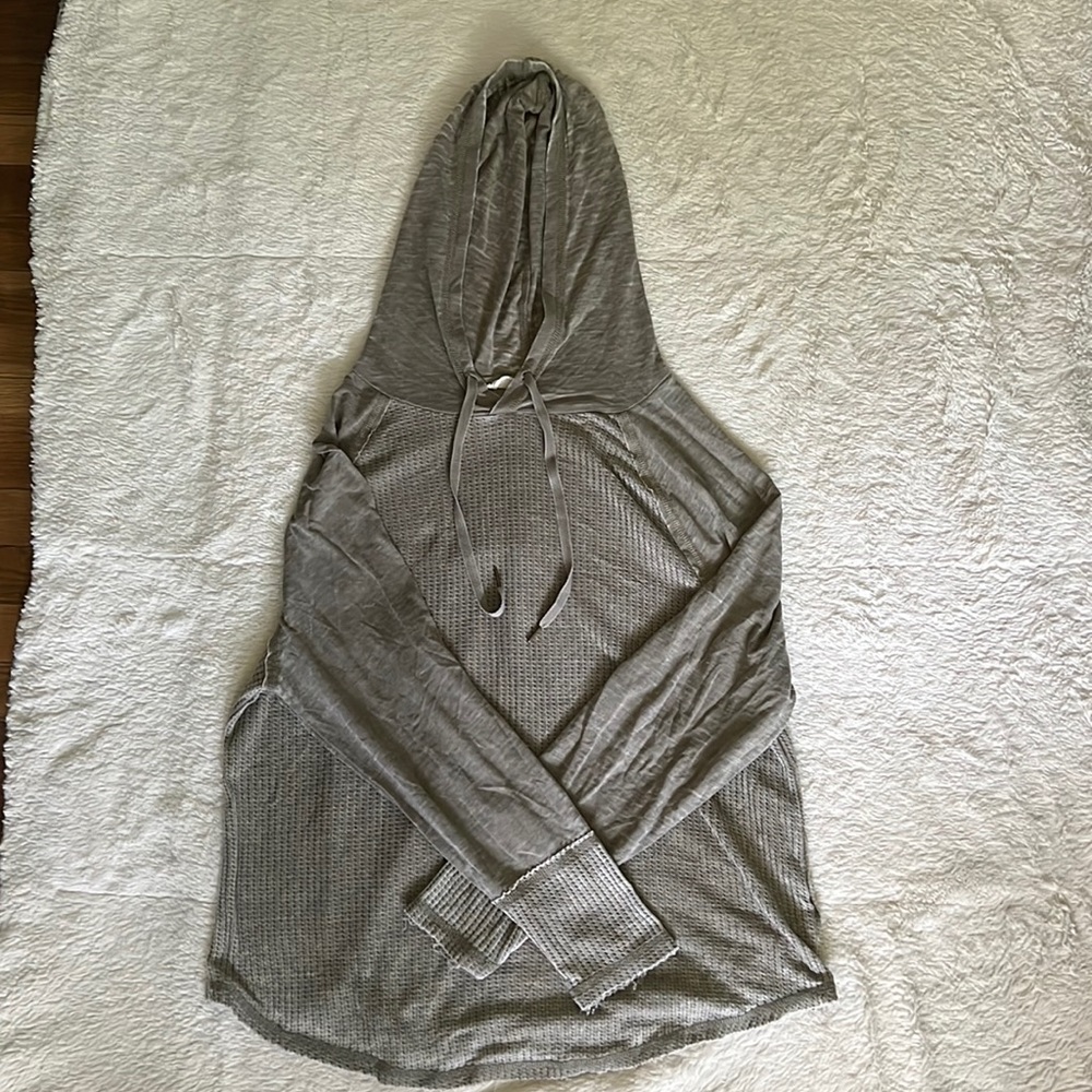 Green distressed casual light weight hoodie